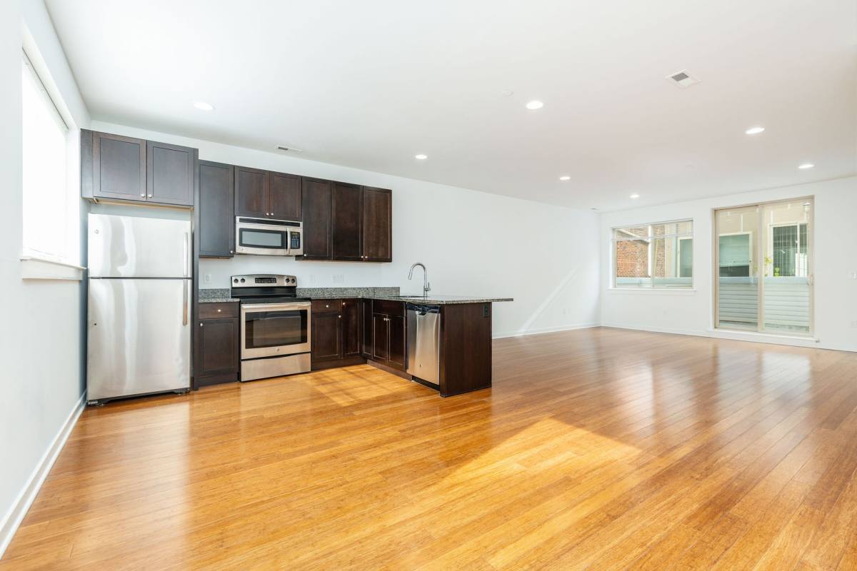 Townhouse for rent at 1221 Mount Vernon St, Philadelphia, PA 19123