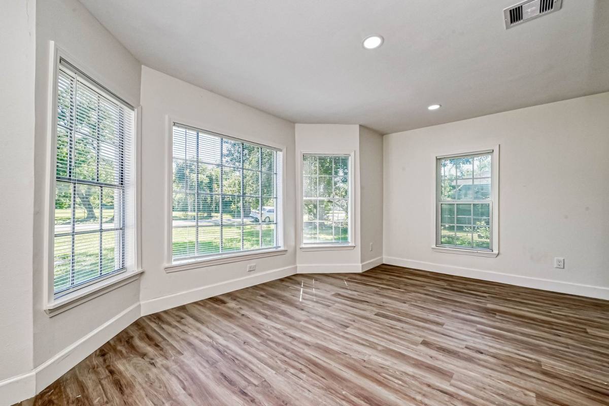 Apartment for rent at 5609 Denmark St, Houston, TX 77028