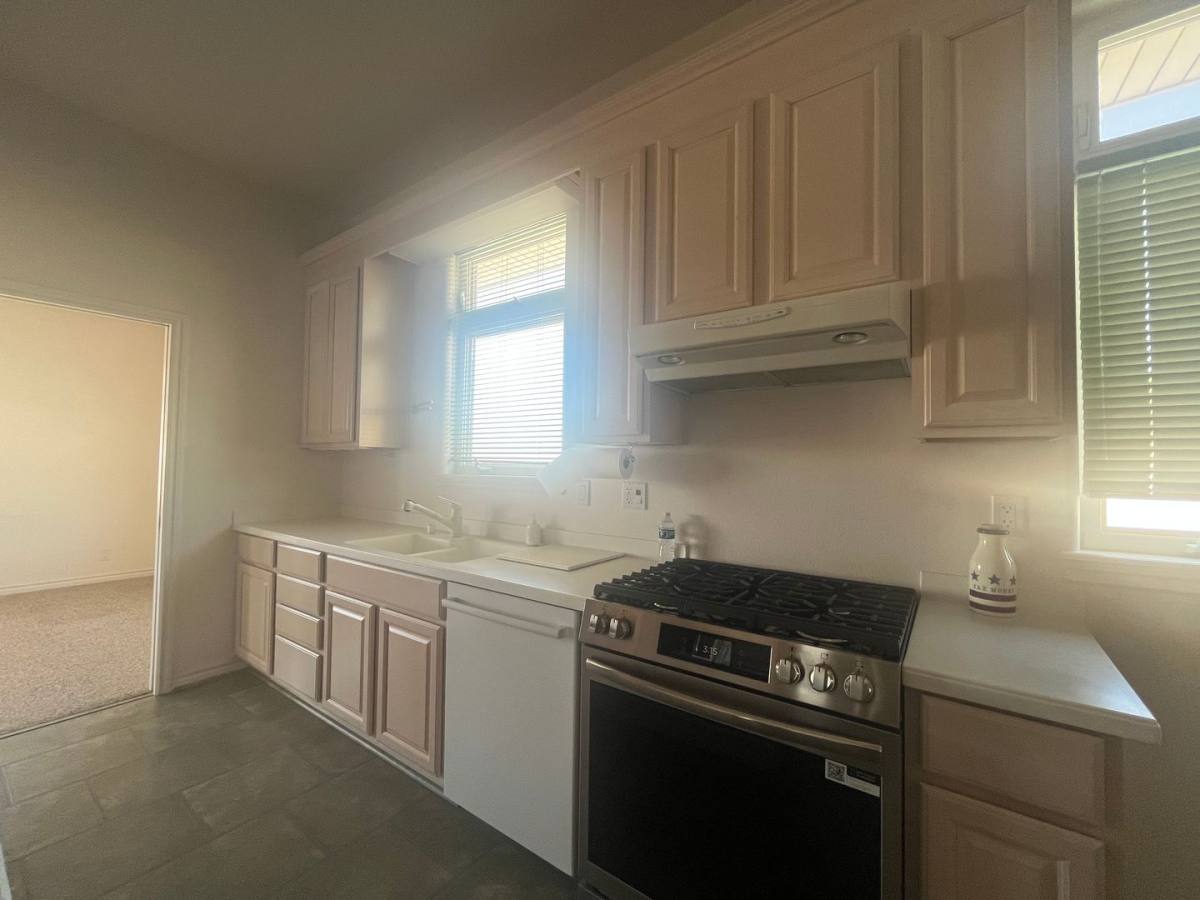 House for rent at 21972 Ocotillo Way, Apple Valley, CA 92308