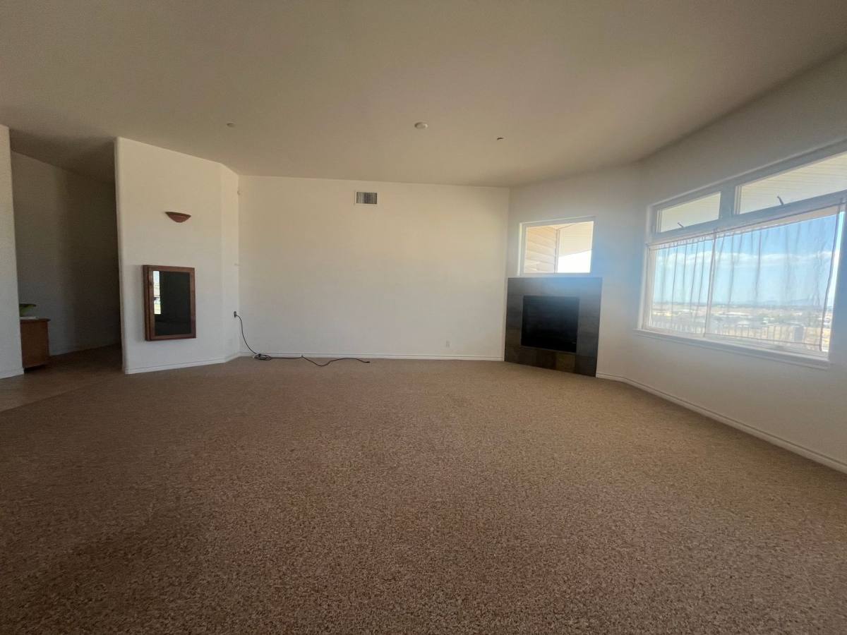 House for rent at 21972 Ocotillo Way, Apple Valley, CA 92308