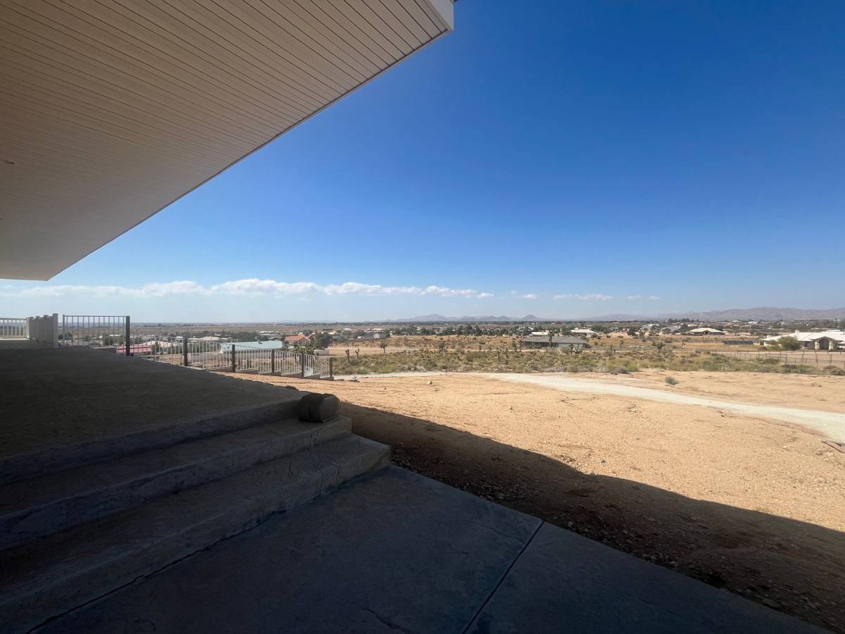 House for rent at 21972 Ocotillo Way, Apple Valley, CA 92308