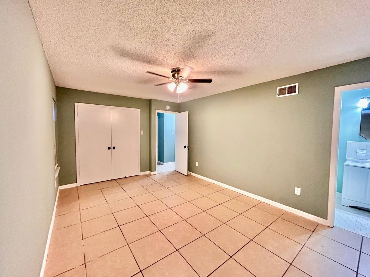 House for rent at 3801 Rainford Dr, Memphis, TN 38128