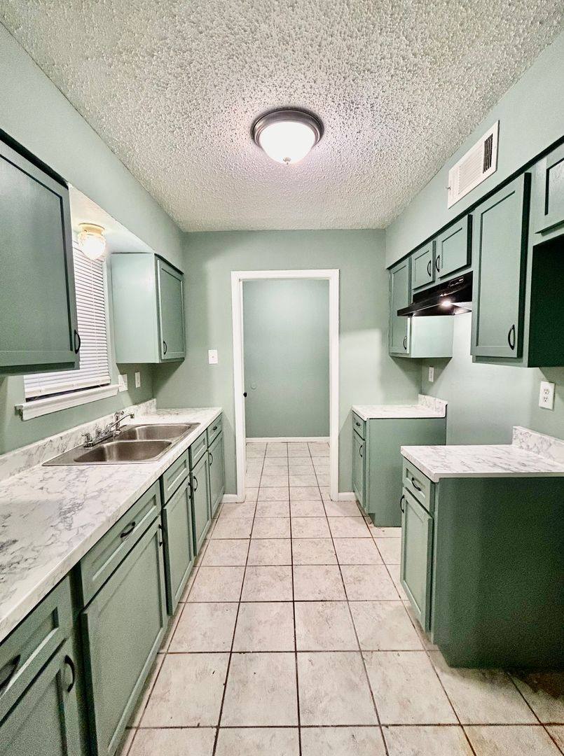 House for rent at 3801 Rainford Dr, Memphis, TN 38128