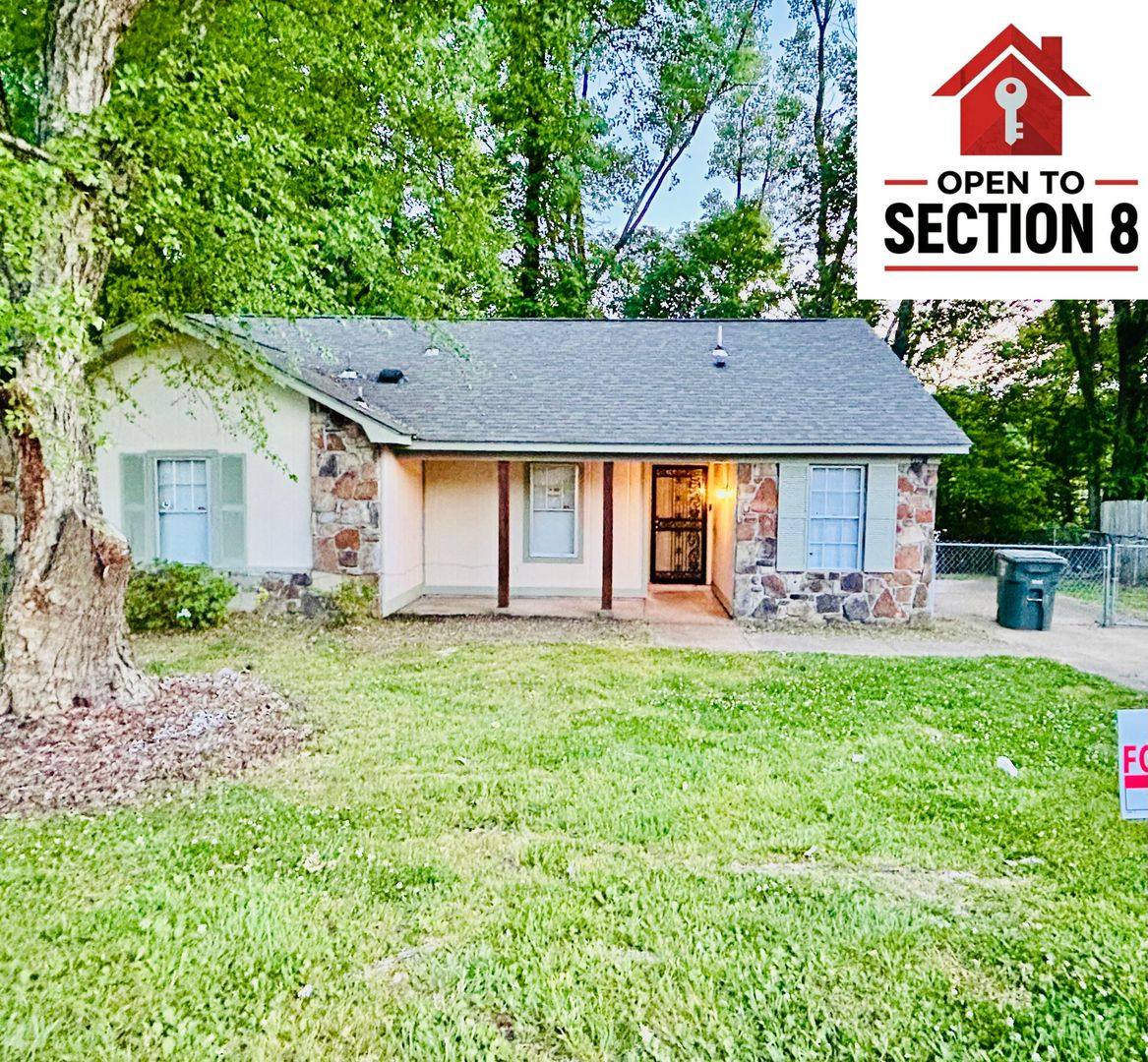 House for rent at 3801 Rainford Dr, Memphis, TN 38128