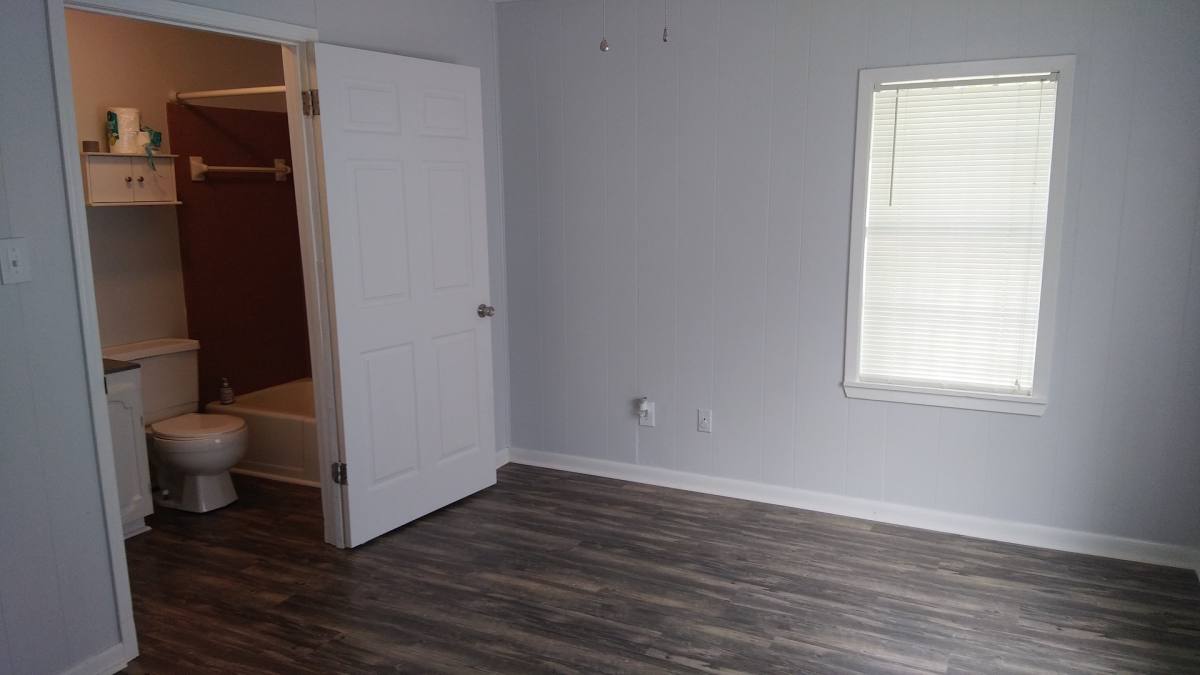 Apartment for rent at 1030 W 1st St, Deridder, LA 70634