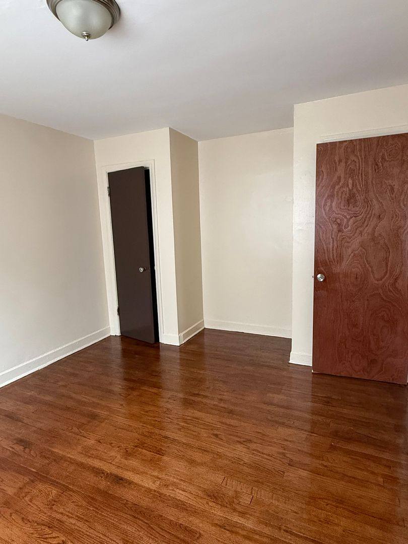 Apartment for rent at 1639-53 E 74th St, Chicago, IL 60649