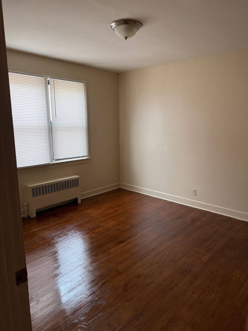 Apartment for rent at 1639-53 E 74th St, Chicago, IL 60649