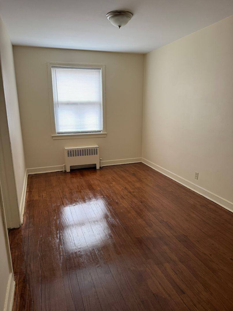 Apartment for rent at 1639-53 E 74th St, Chicago, IL 60649