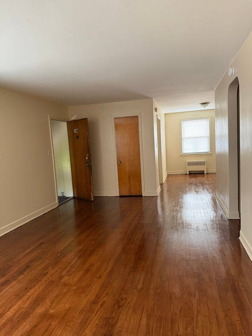 Apartment for rent at 1639-53 E 74th St, Chicago, IL 60649