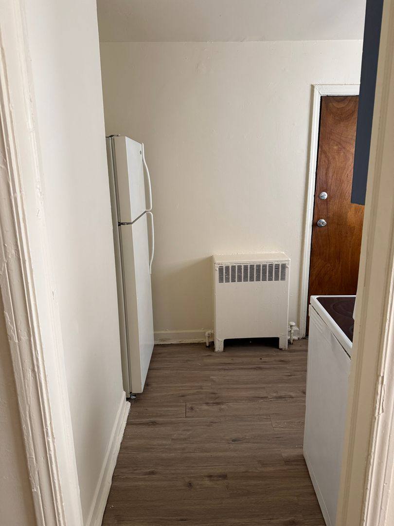 Apartment for rent at 1639-53 E 74th St, Chicago, IL 60649