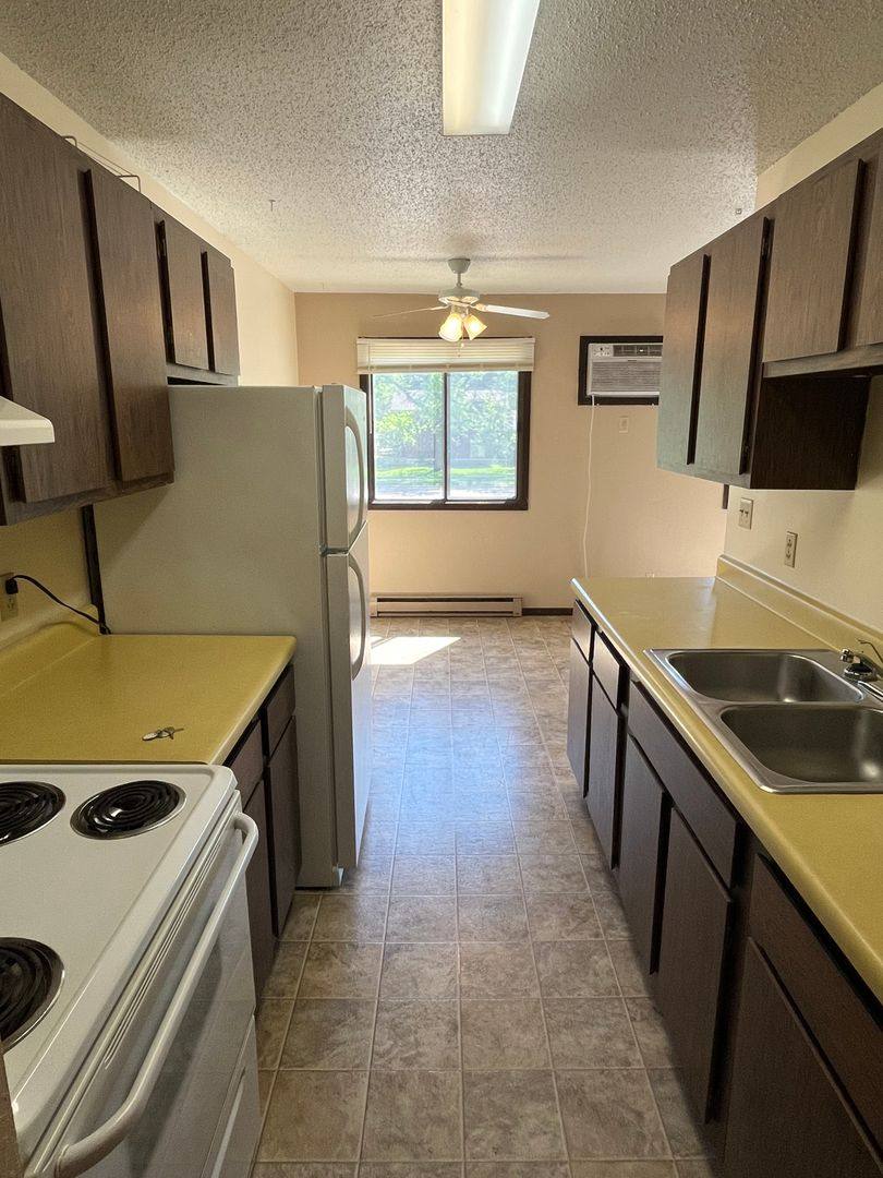 Apartment for rent at 1025 7th Ave NE, Watertown, SD 57201