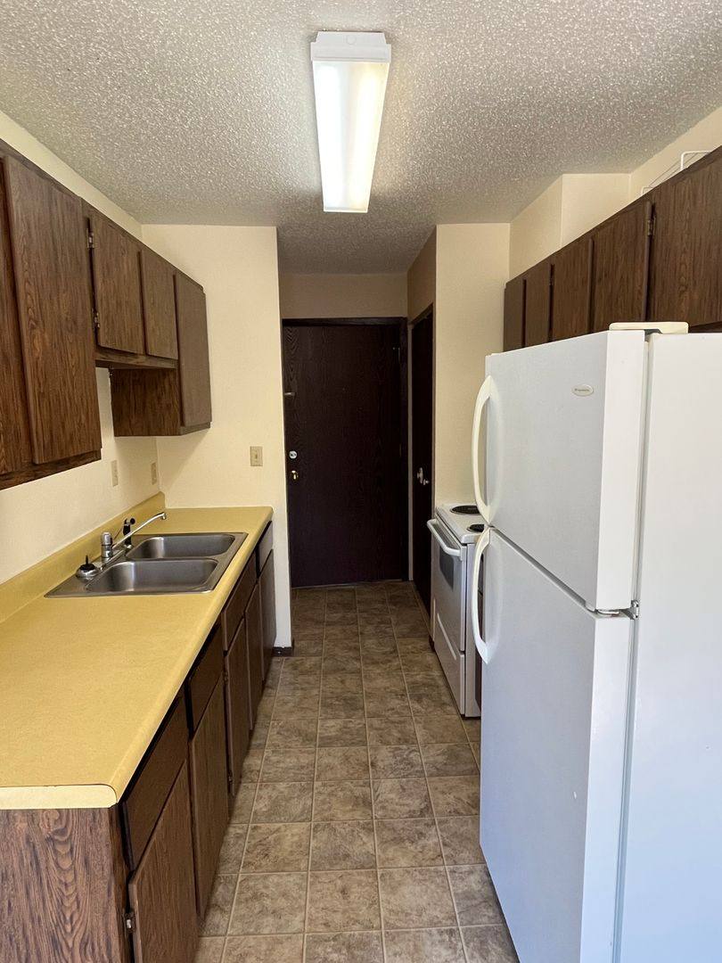 Apartment for rent at 1025 7th Ave NE, Watertown, SD 57201
