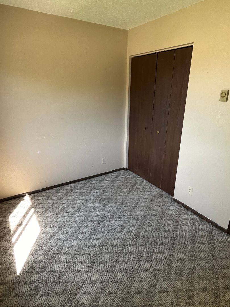 Apartment for rent at 1025 7th Ave NE, Watertown, SD 57201