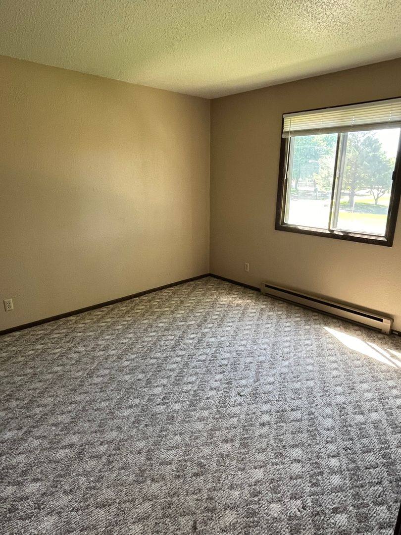 Apartment for rent at 1025 7th Ave NE, Watertown, SD 57201