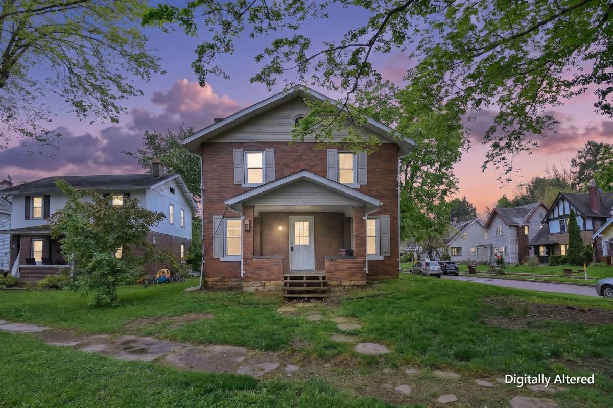 House for rent at 39 Charles St, Newark, OH 43055