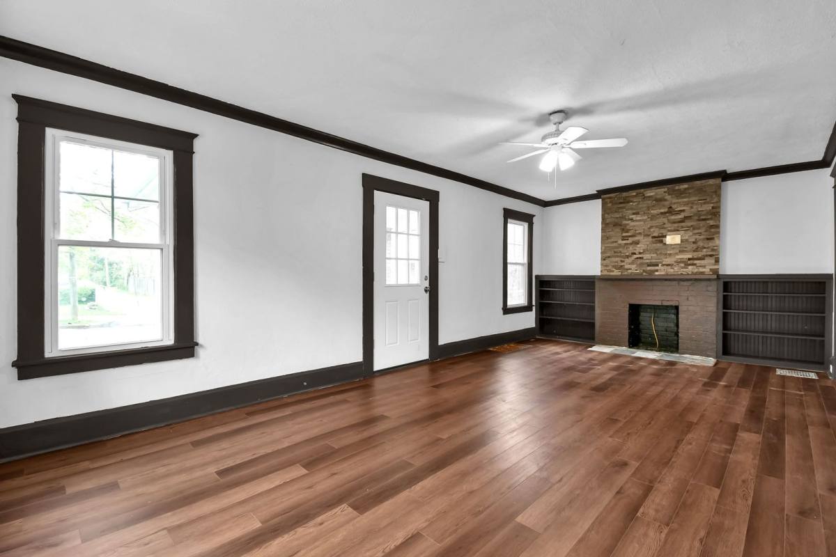 House for rent at 39 Charles St, Newark, OH 43055