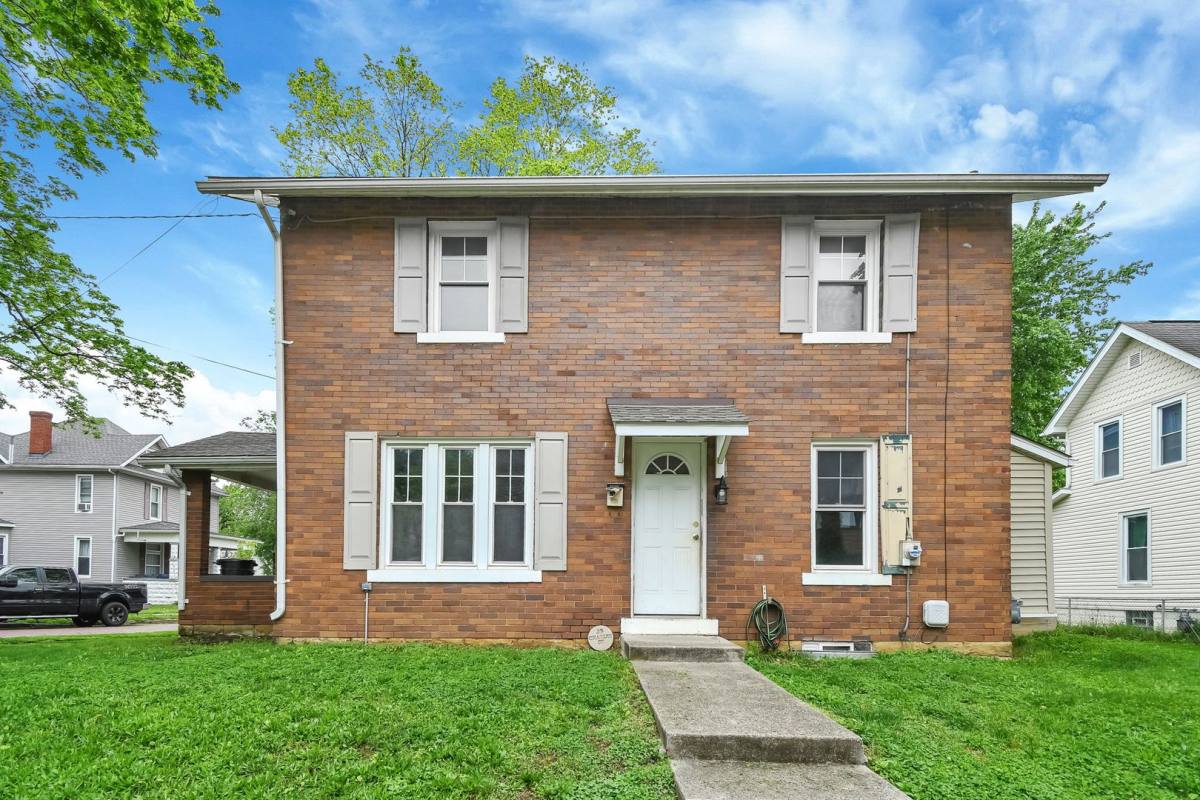House for rent at 39 Charles St, Newark, OH 43055