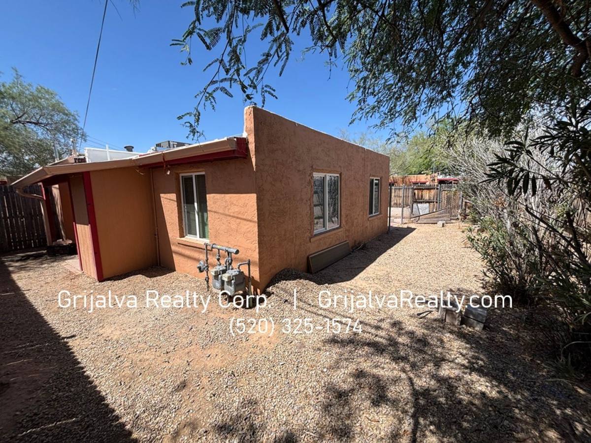Apartment for rent at 2606 N Columbus Blvd, Tucson, AZ 85712