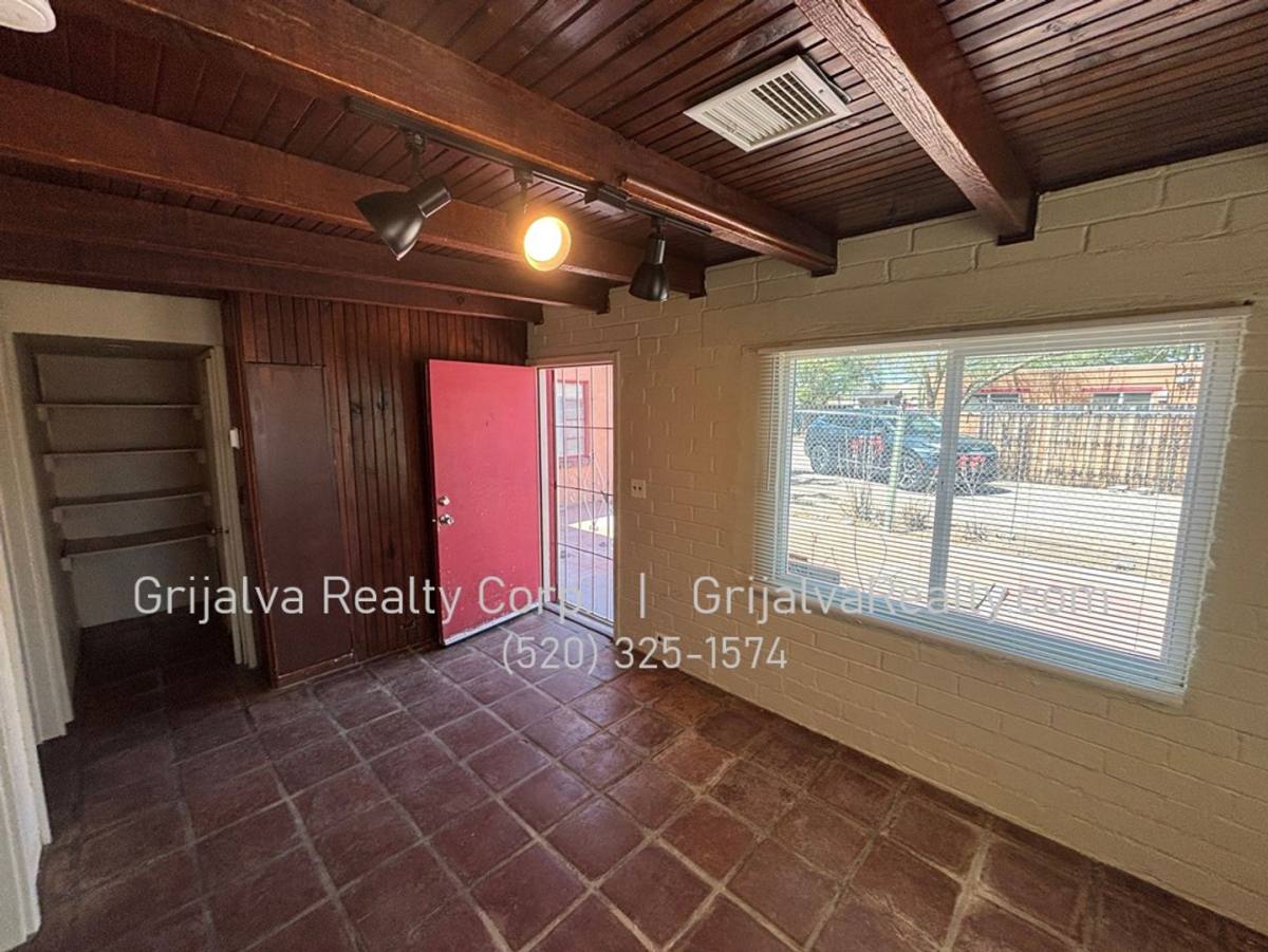 Apartment for rent at 2606 N Columbus Blvd, Tucson, AZ 85712