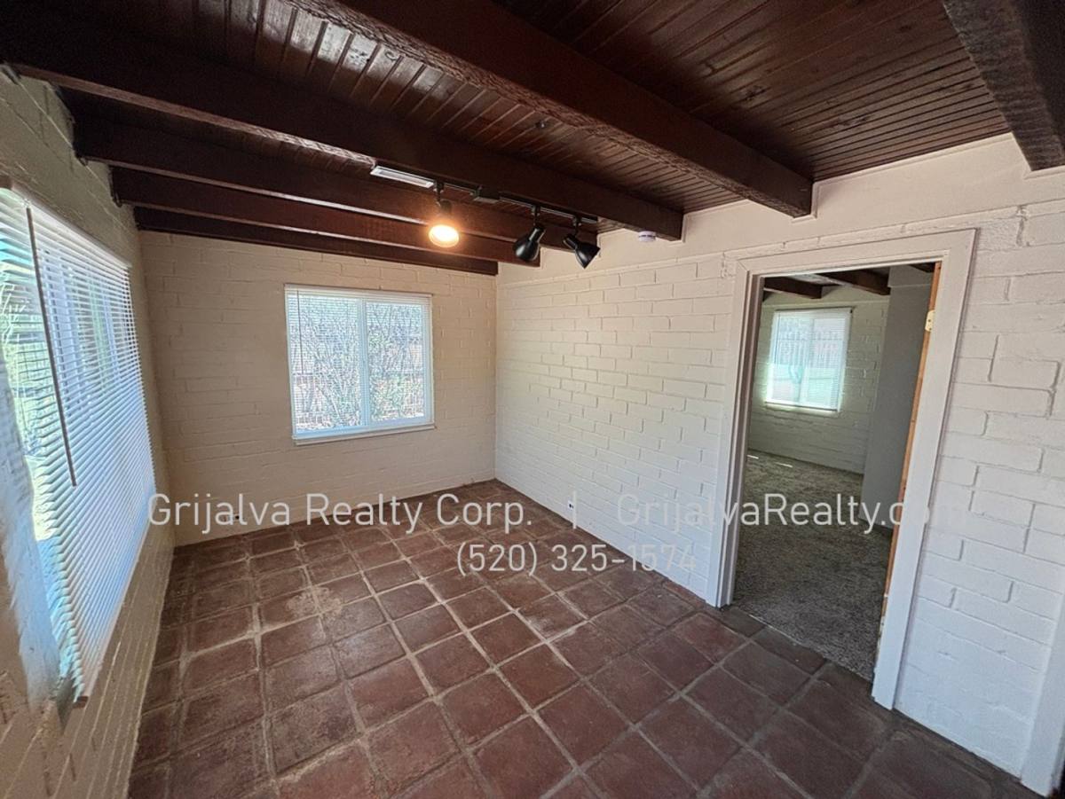 Apartment for rent at 2606 N Columbus Blvd, Tucson, AZ 85712