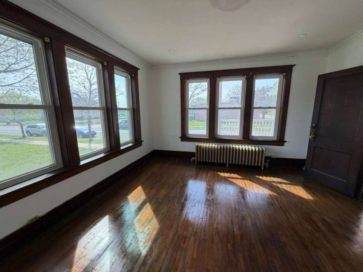 Apartment for rent at 328-330 W Marion St, Elkhart, IN 46516