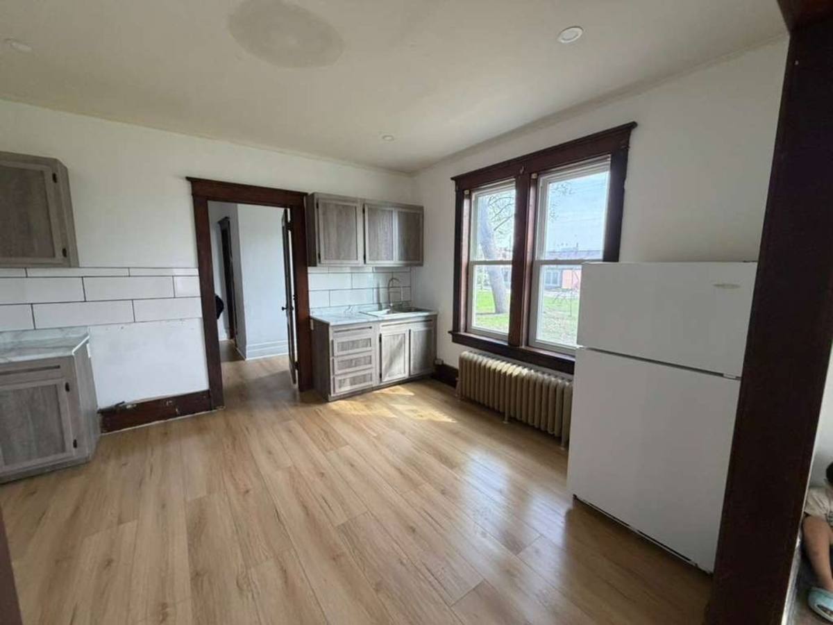 Apartment for rent at 328-330 W Marion St, Elkhart, IN 46516