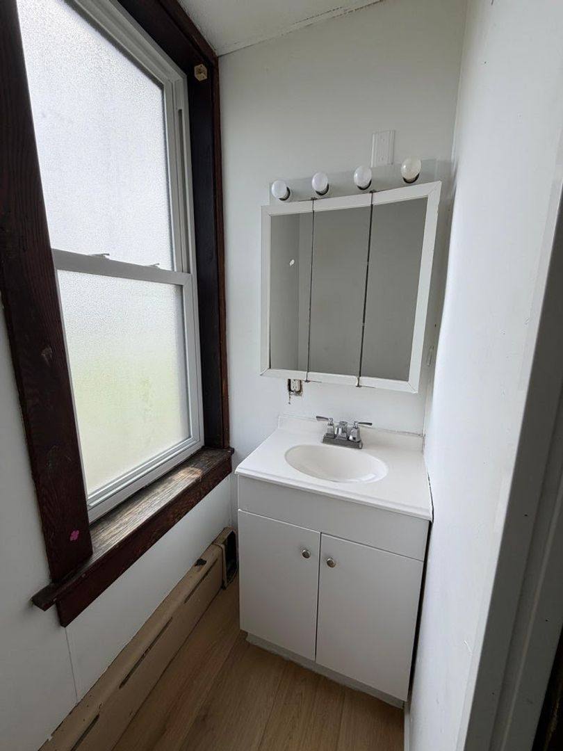 Apartment for rent at 328-330 W Marion St, Elkhart, IN 46516