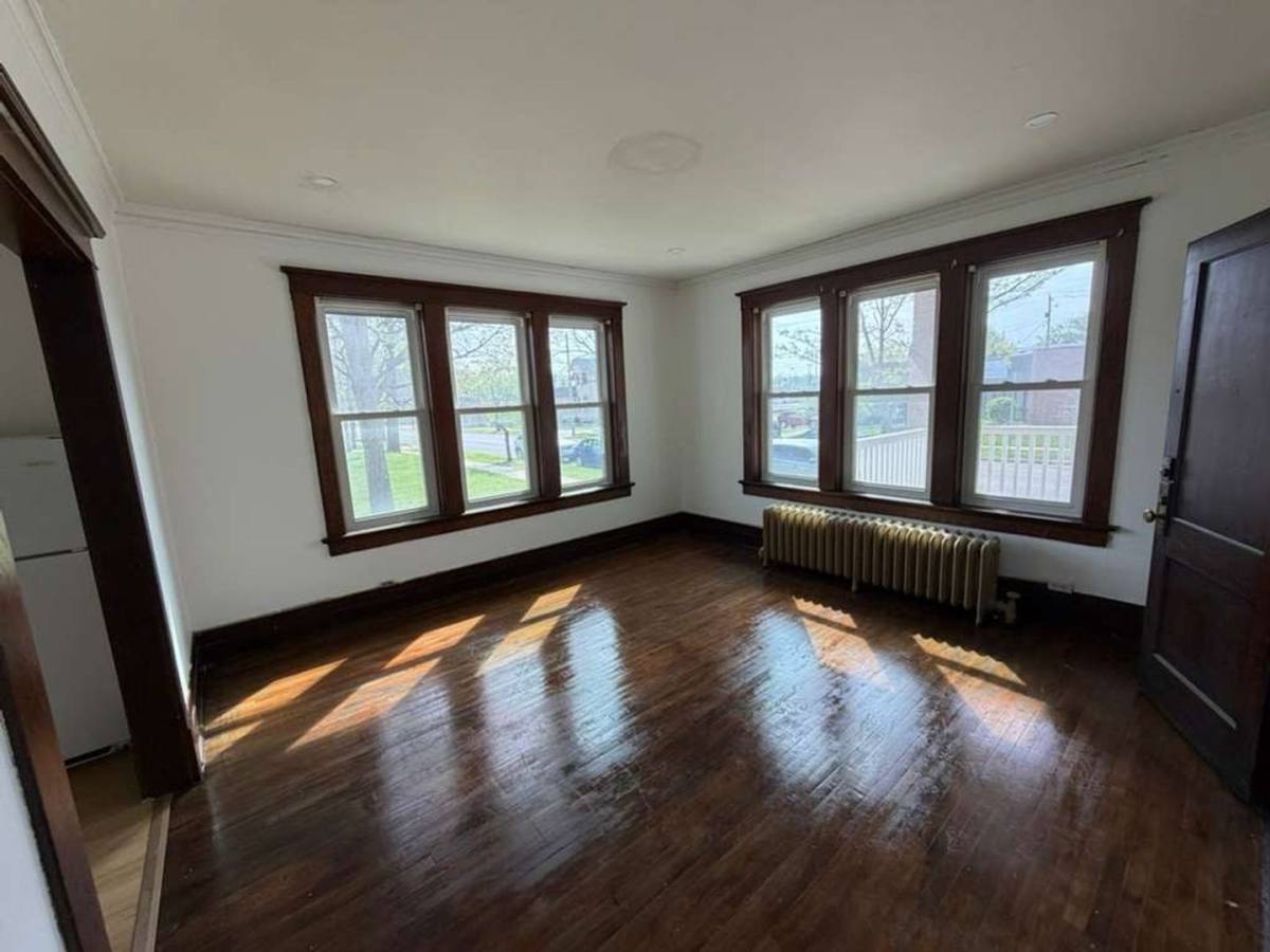 Apartment for rent at 328-330 W Marion St, Elkhart, IN 46516
