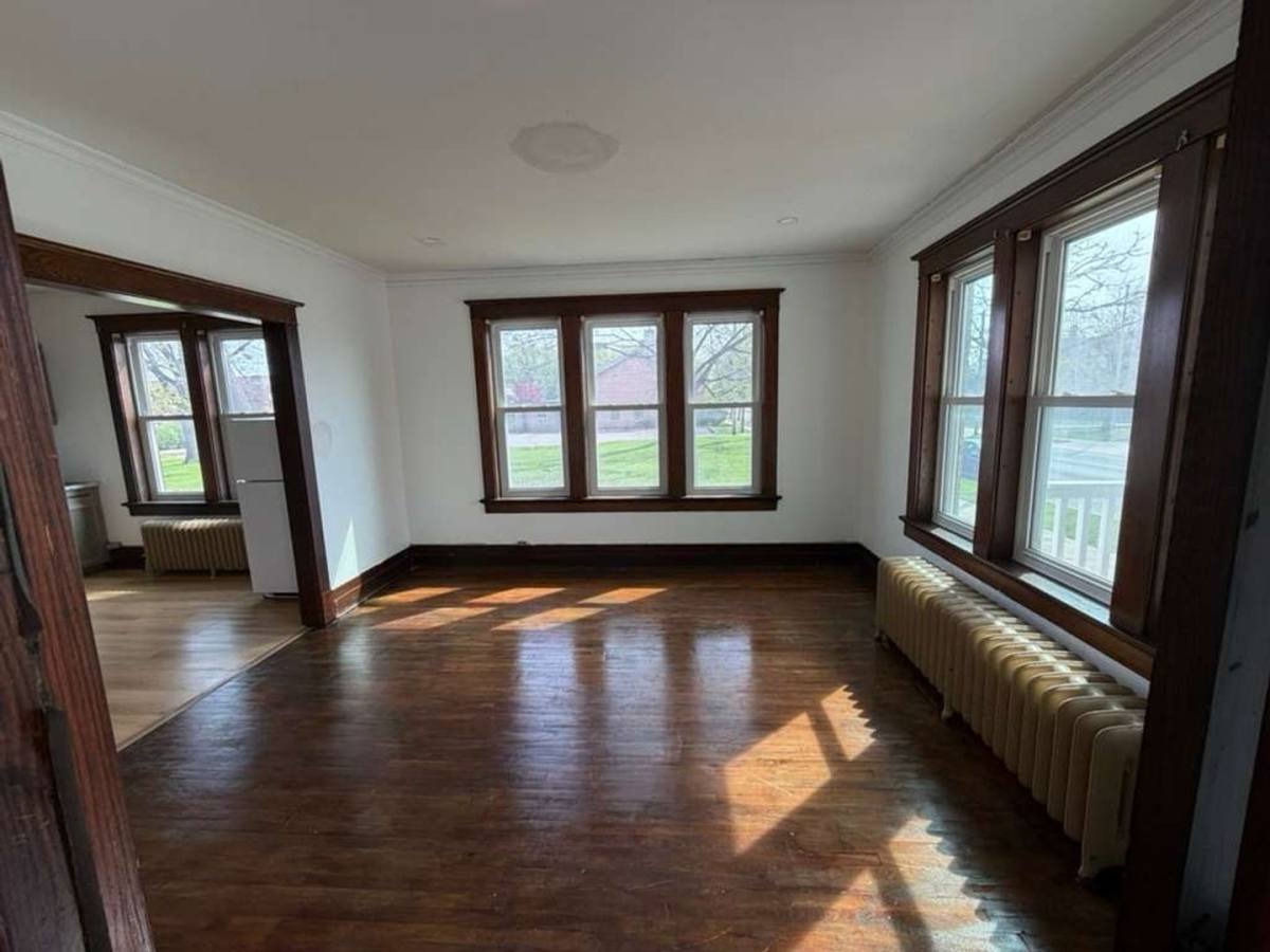 Apartment for rent at 328-330 W Marion St, Elkhart, IN 46516