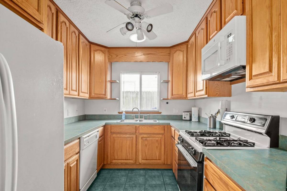 Apartment for rent at 166 17th Ave SE, Saint Petersburg, FL 33701