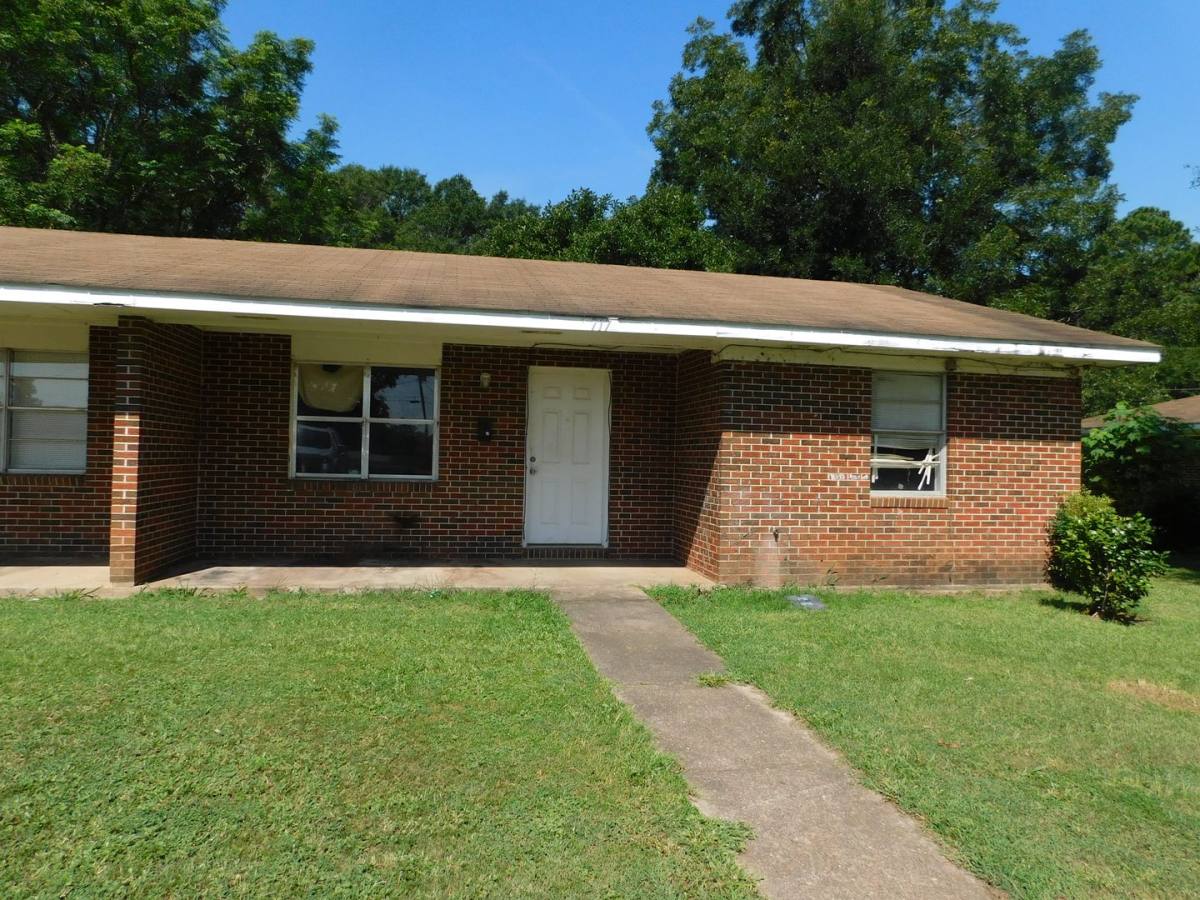 House for rent at 717 Richardson St, Kinston, AL 36453