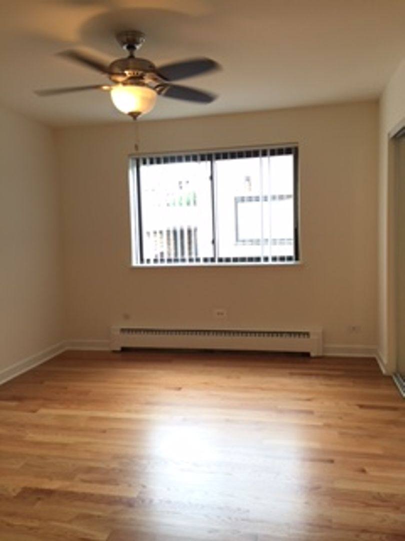 Apartment for rent at 5423 N Winthrop Ave, Chicago, IL 60640