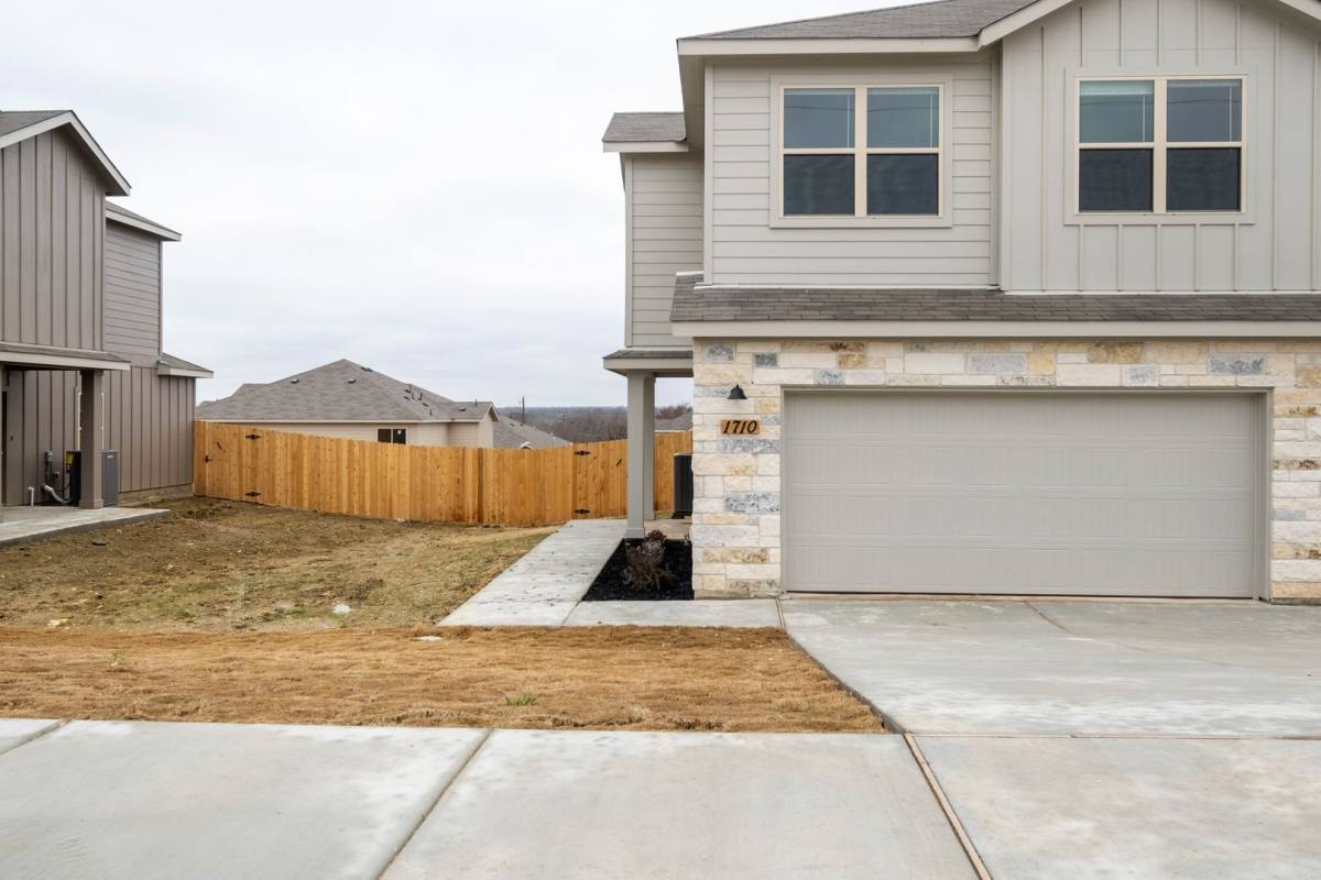 Townhouse for rent at 1203 Garland Rd, Georgetown, TX 78626