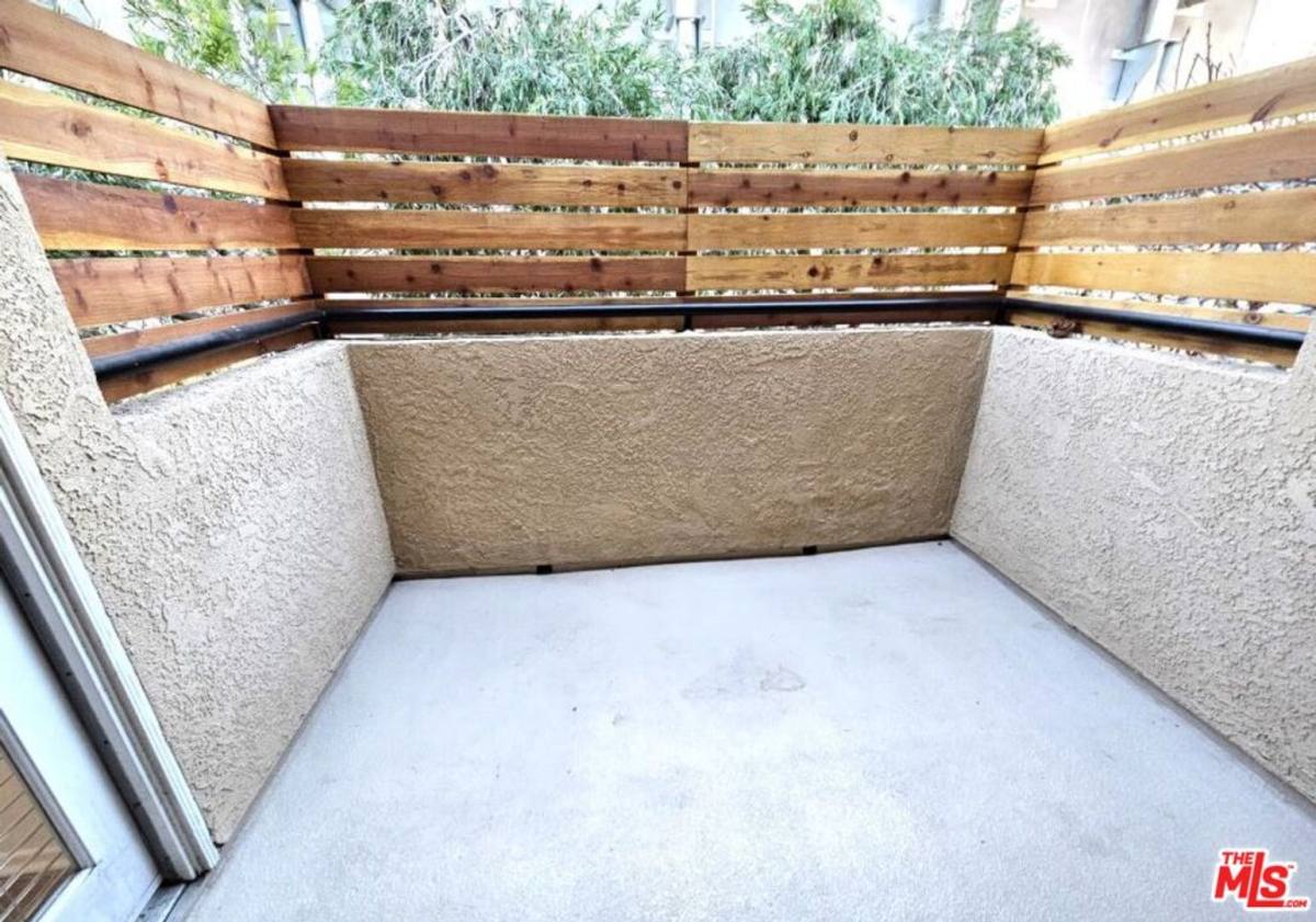 Apartment for rent at 2349 Bentley Ave, Los Angeles, CA 90064