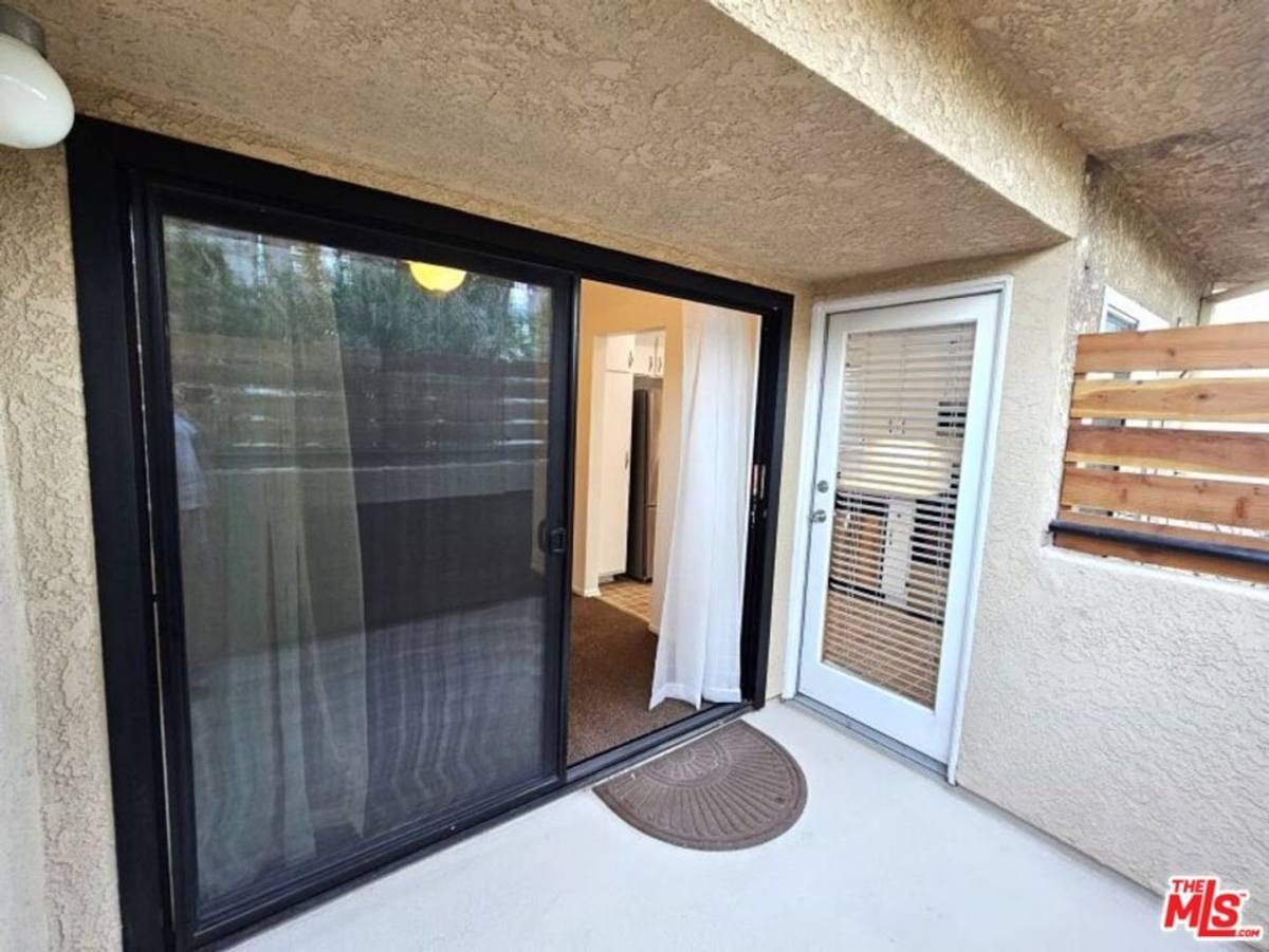 Apartment for rent at 2349 Bentley Ave, Los Angeles, CA 90064