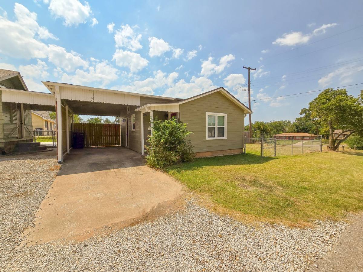 House for rent at 1224 N Market Ave, Shawnee, OK 74801