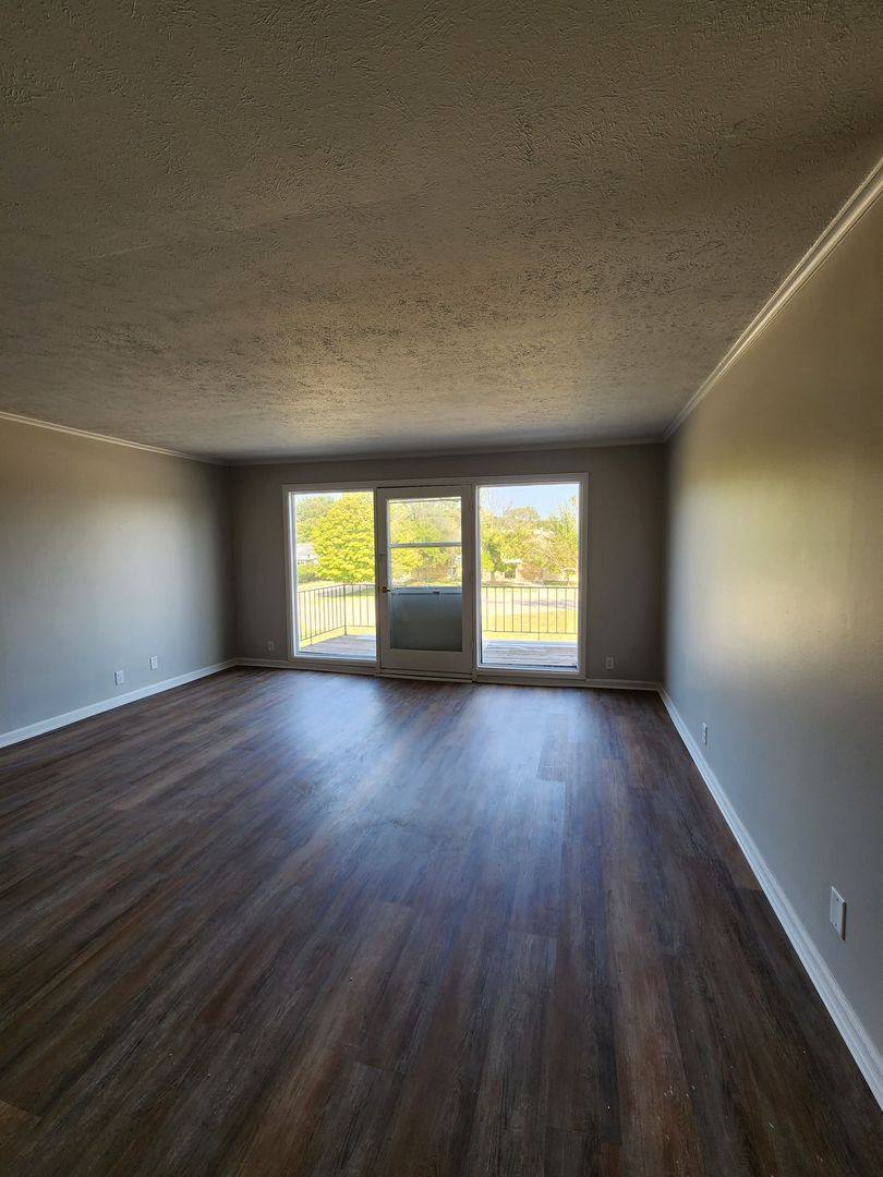 Apartment for rent at 38 Dillman Dr, Council Bluffs, IA 51503