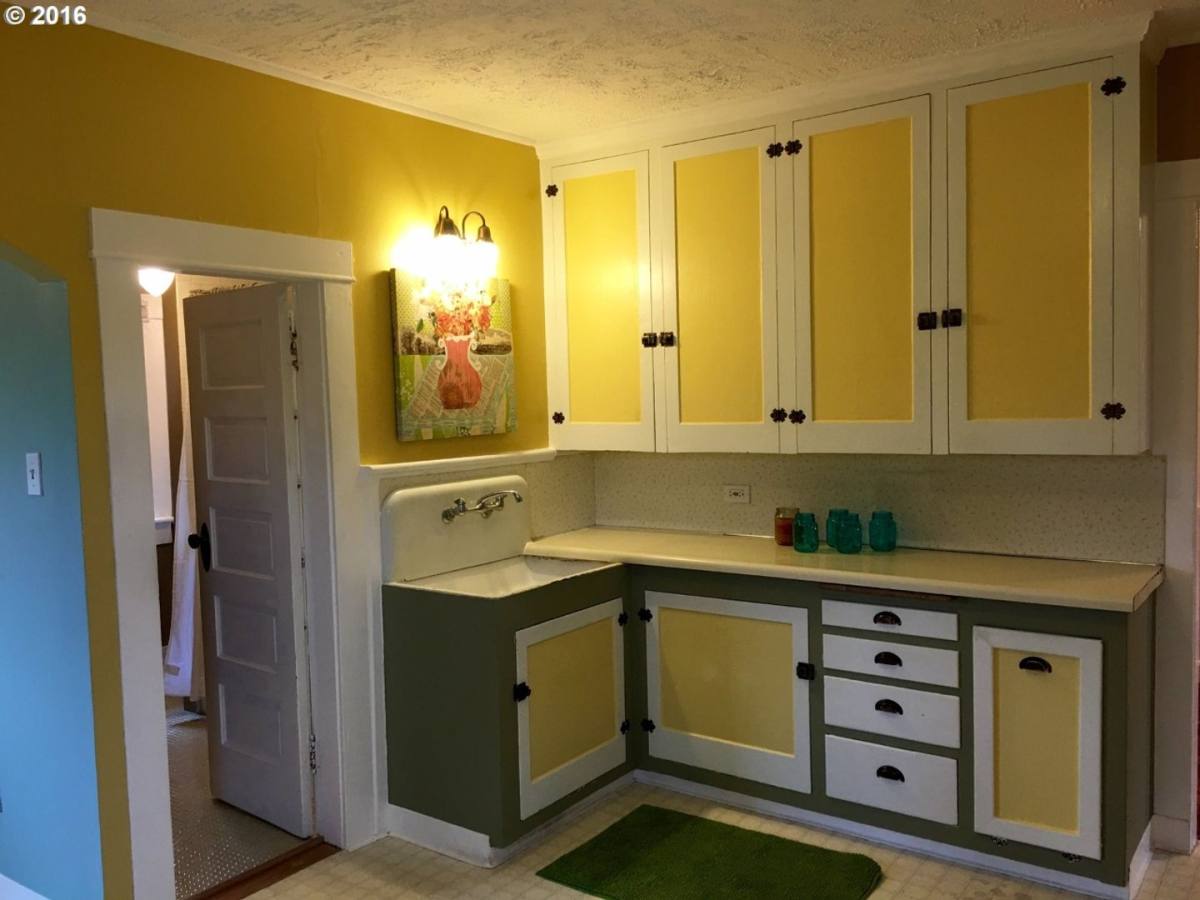 House for rent at 122 E 28th St, Vancouver, WA 98663