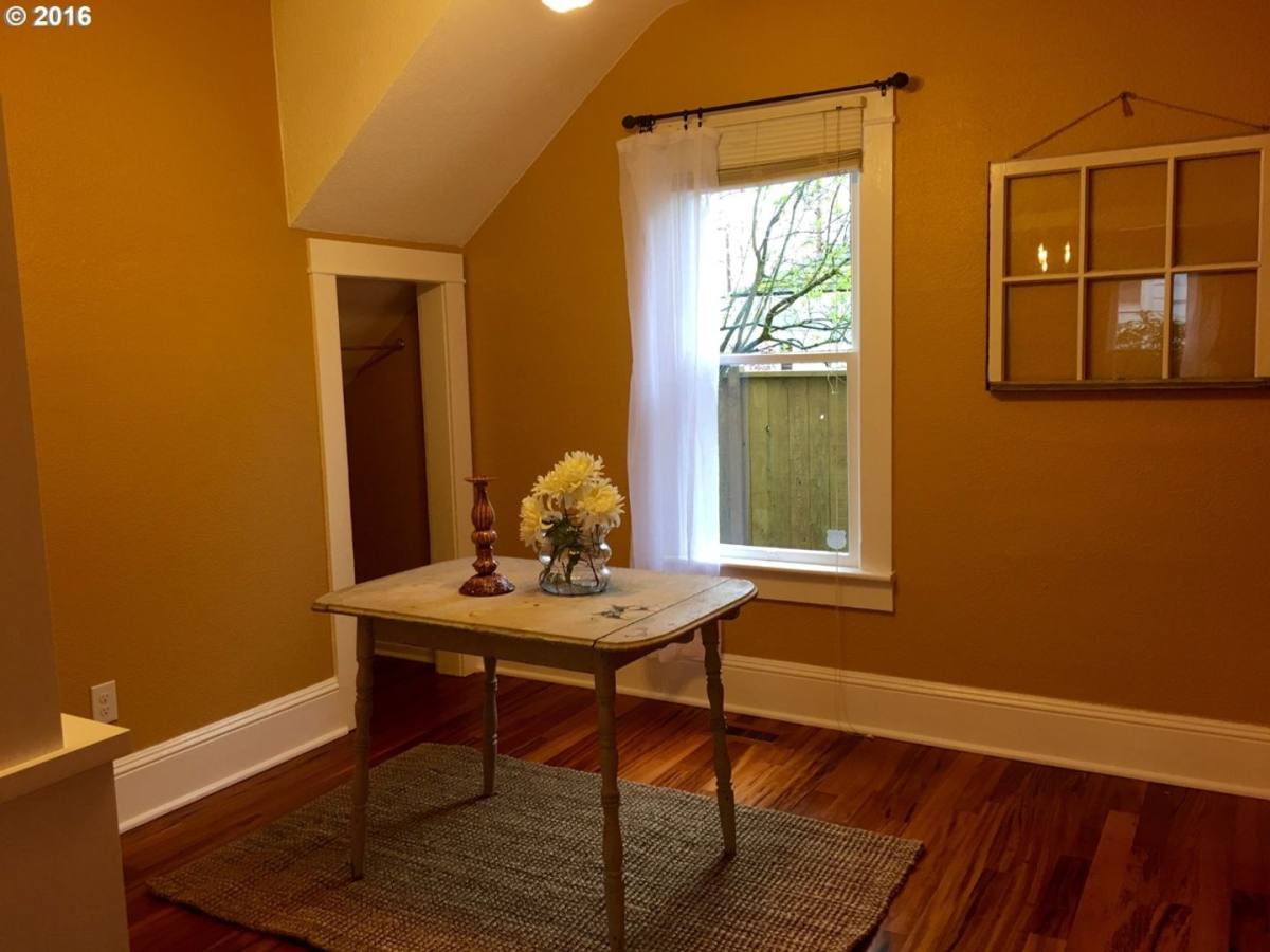 House for rent at 122 E 28th St, Vancouver, WA 98663