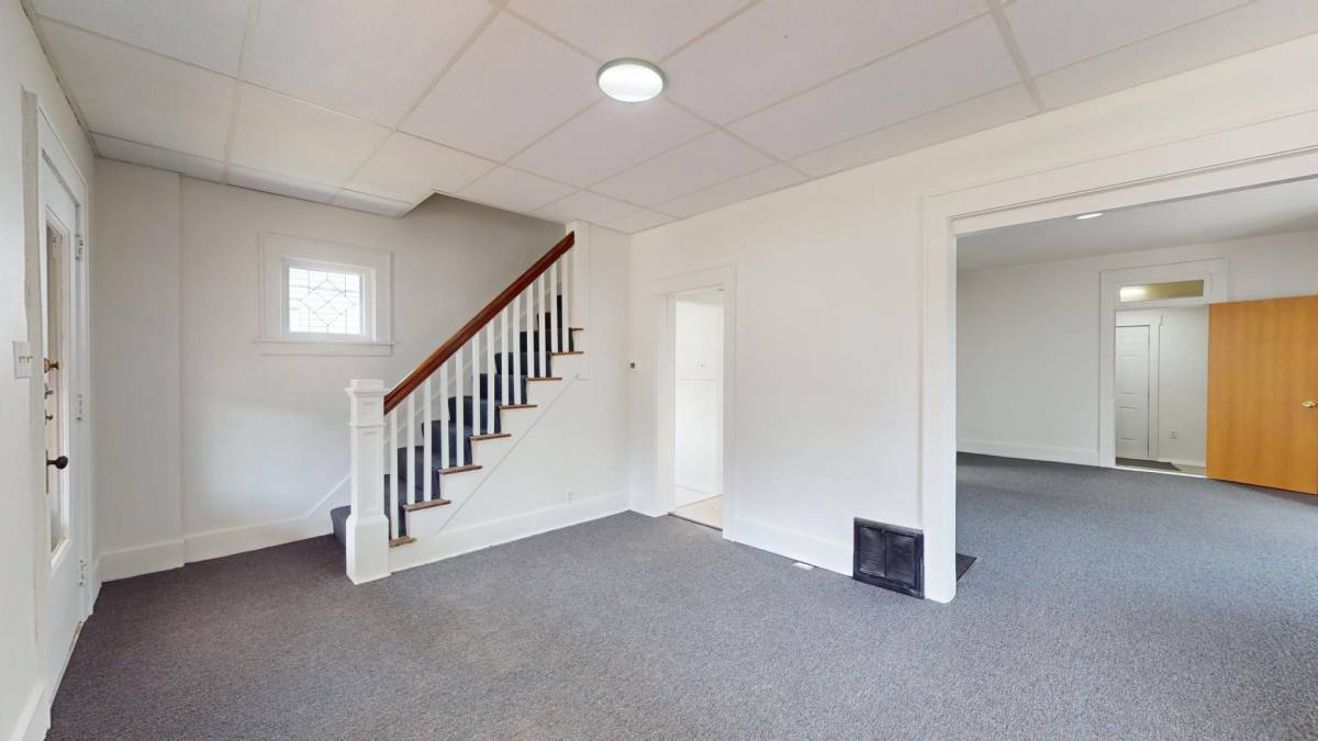House for rent at 109 W Ely St, Alliance, OH 44601