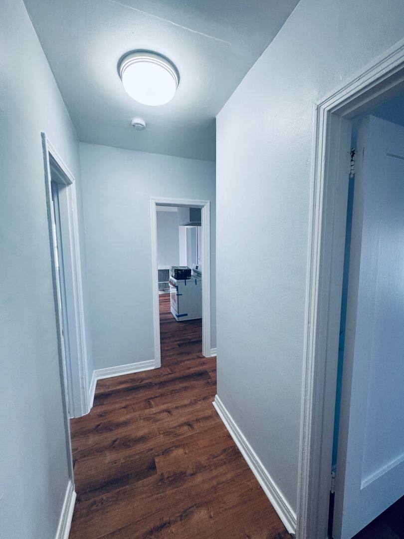Apartment for rent at 520 S Hobart Blvd, Los Angeles, CA 90020