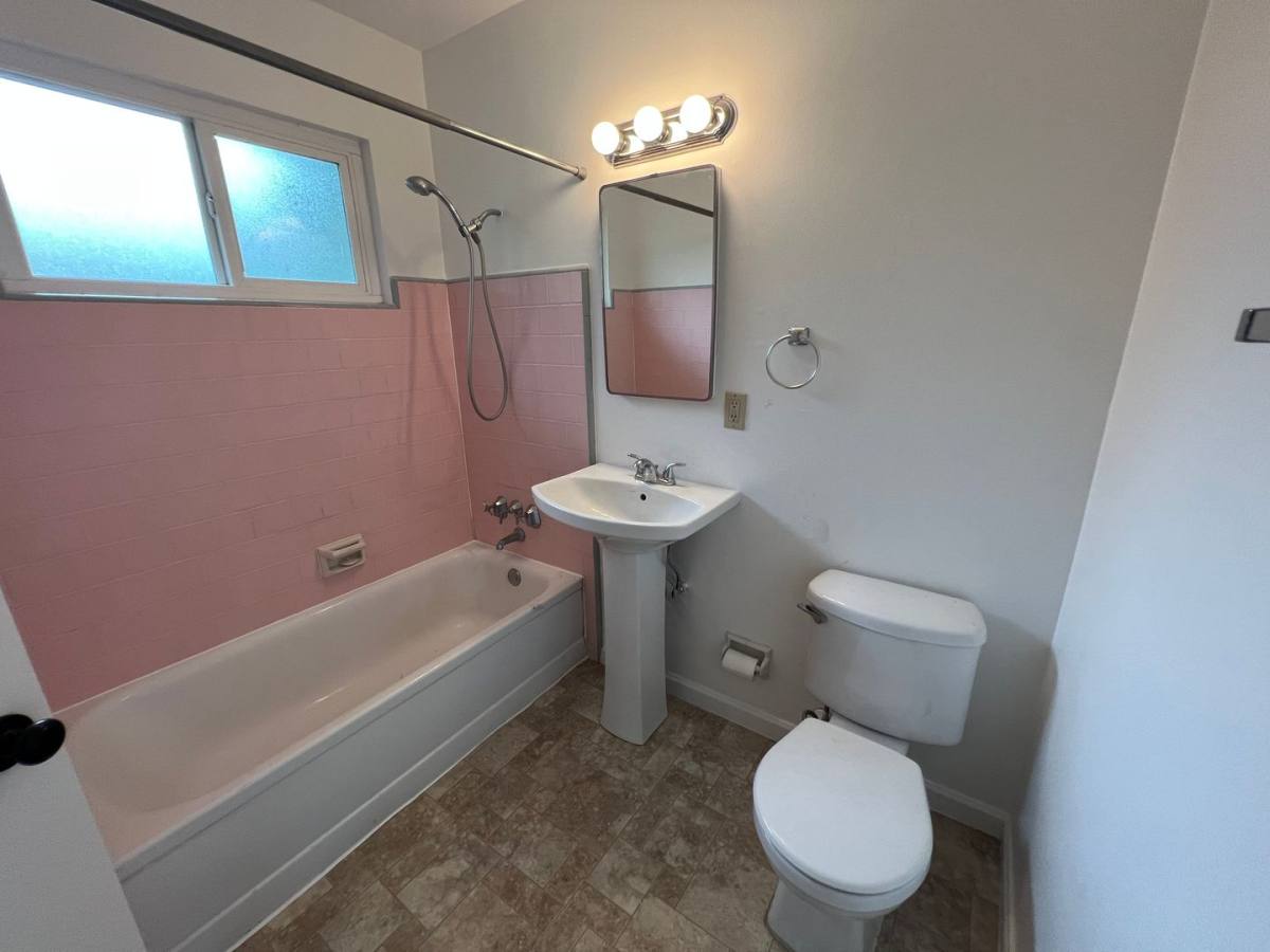 Apartment for rent at 2550 27th St, Sacramento, CA 95818