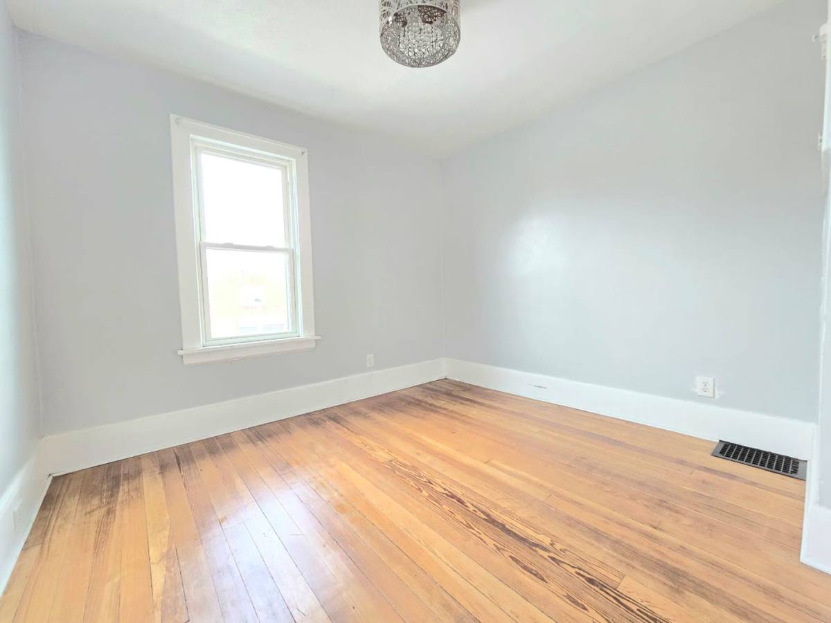 Apartment for rent at 609 E Mishawaka Ave, Mishawaka, IN 46545