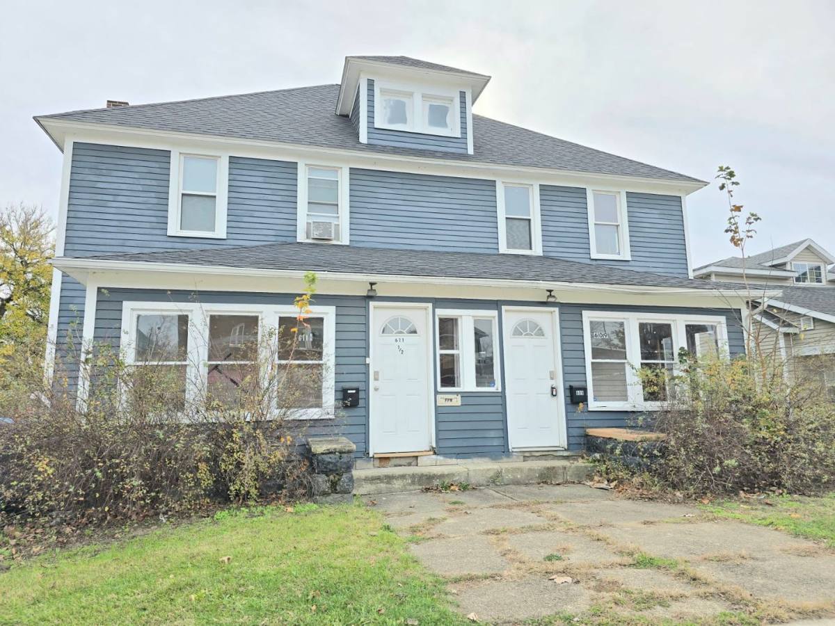 Apartment for rent at 609 E Mishawaka Ave, Mishawaka, IN 46545