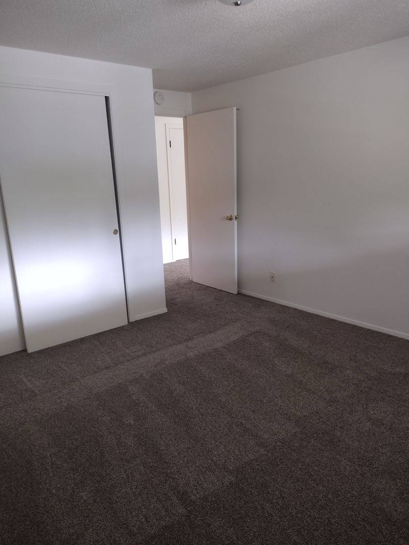 Apartment for rent at 755 E 36th Ave, Eugene, OR 97405