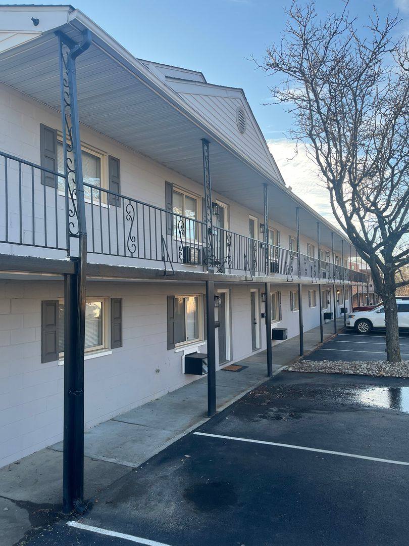 Townhouse for rent at 15 N W St, Lebanon, OH 45036