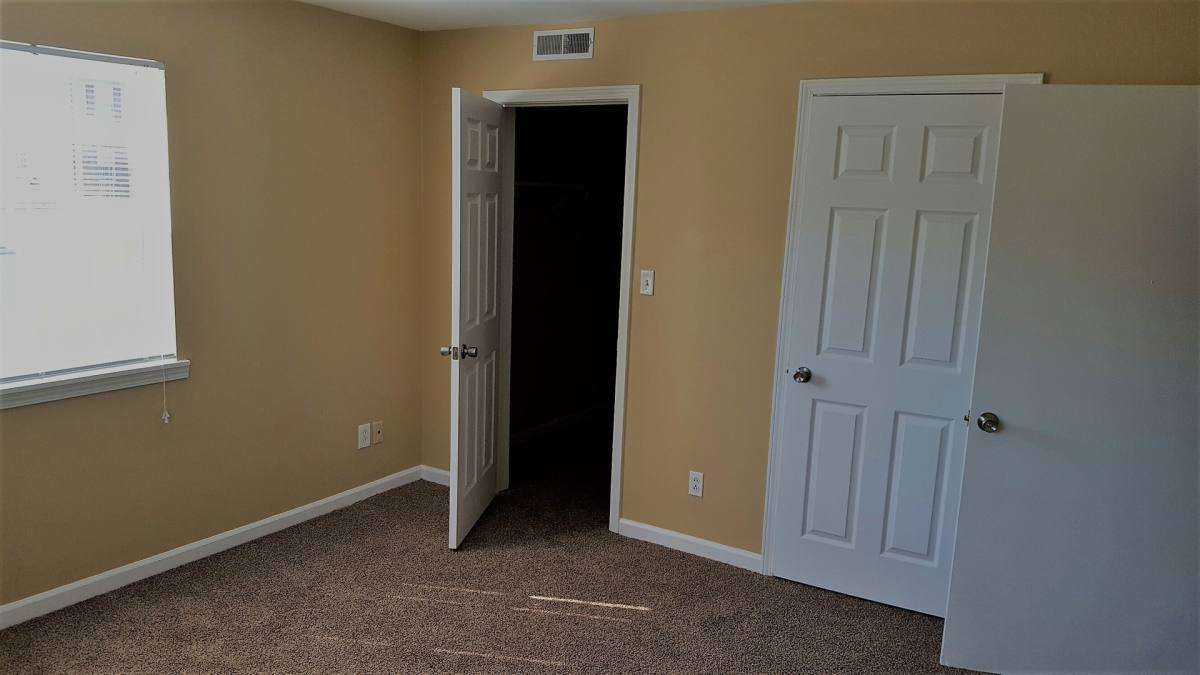 Apartment for rent at 3885 NE Dr, Clarksville, TN 37040