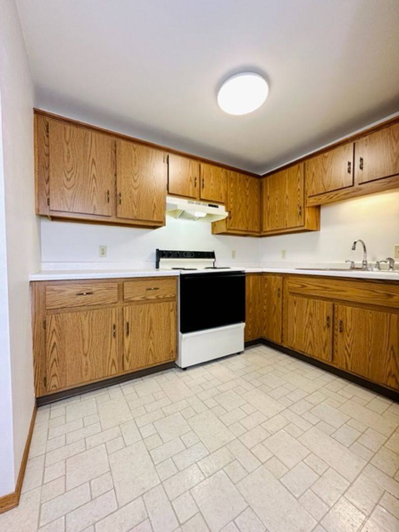 Apartment for rent at 1791 Eldorado Dr, Green Bay, WI 54302