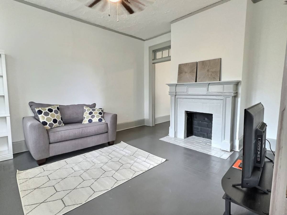Apartment for rent at 2346 College St, Montgomery, AL 36106