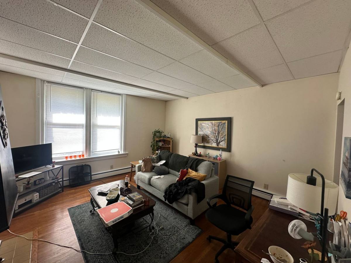 Apartment for rent at 2810-2812 Jefferson Ave, Cincinnati, OH 45219